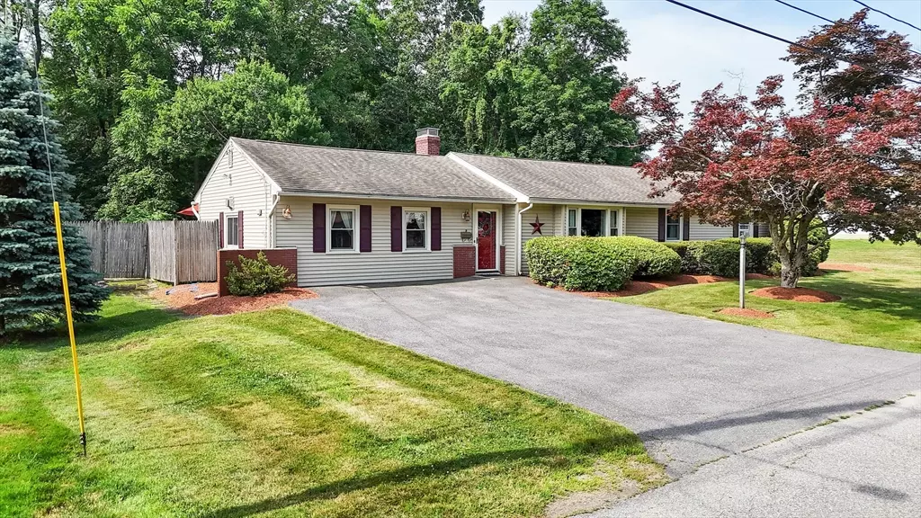 9 Kings Mountain Dr, West Boylston, MA 01583