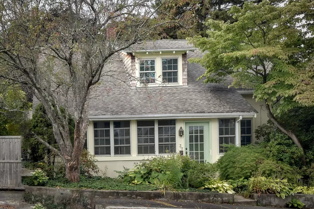 Framingham, MA 01702,37 Wilson Ave