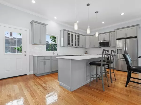 Waltham, MA 02453,11 Naviens Lane. #1