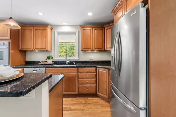 Groton, MA 01450,59 Spencer Cir