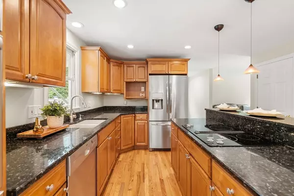 Groton, MA 01450,59 Spencer Cir