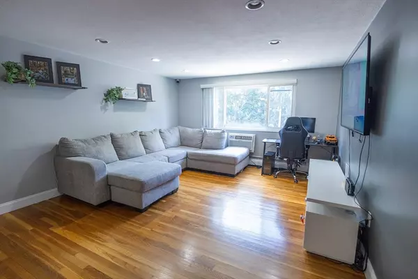 Woburn, MA 01801,5 Albert Dr #5