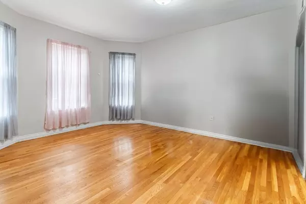 Winthrop, MA 02152,23 Trident Ave #2