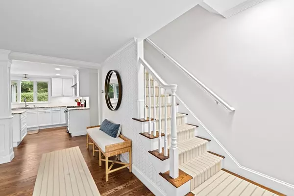 Duxbury, MA 02332,20 Lady Slipper Ln