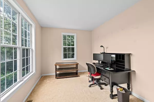 Plymouth, MA 02360,671 Lunns Way