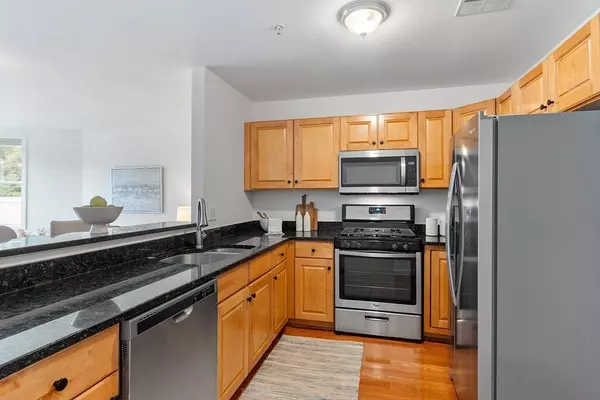 Melrose, MA 02176,16 Willow St #207