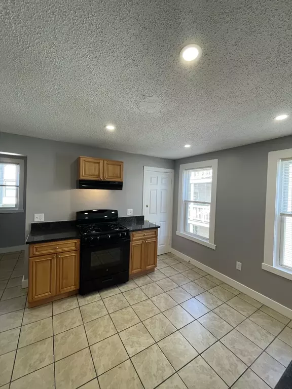 Boston, MA 02125,14 Cawfield Street #2
