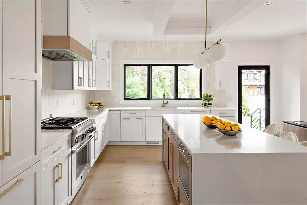 Newton, MA 02466,228 Auburn St #228