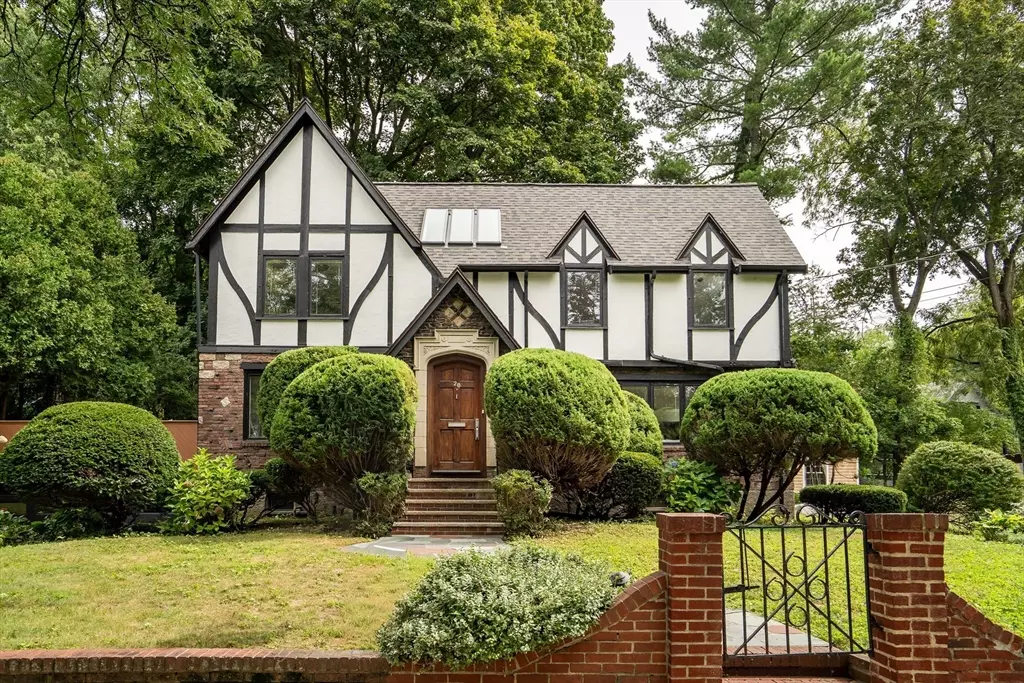 Newton, MA 02458,28 Laudholm Road