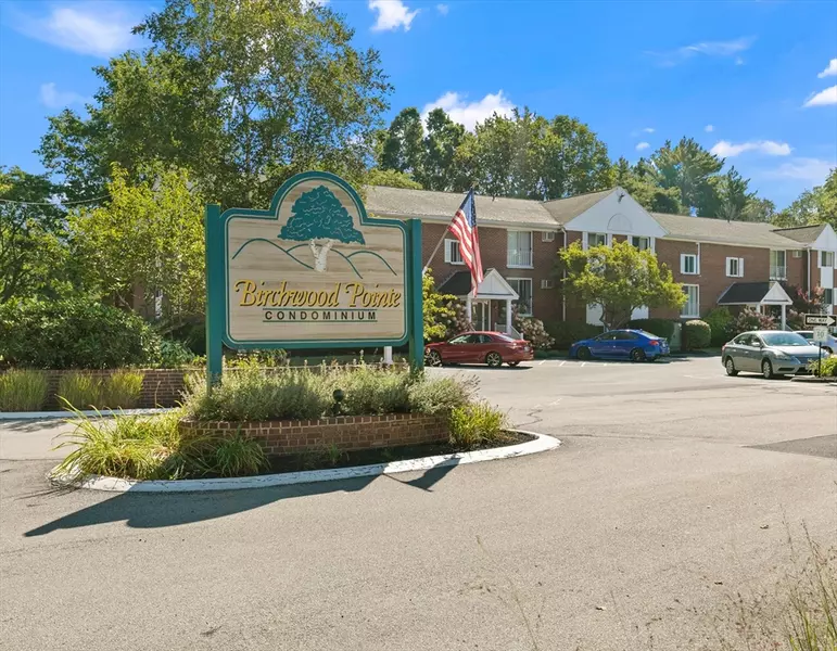 2 Birchwood Court #101, Amesbury, MA 01913