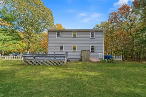 Falmouth, MA 02536,49 Saint Marks Rd