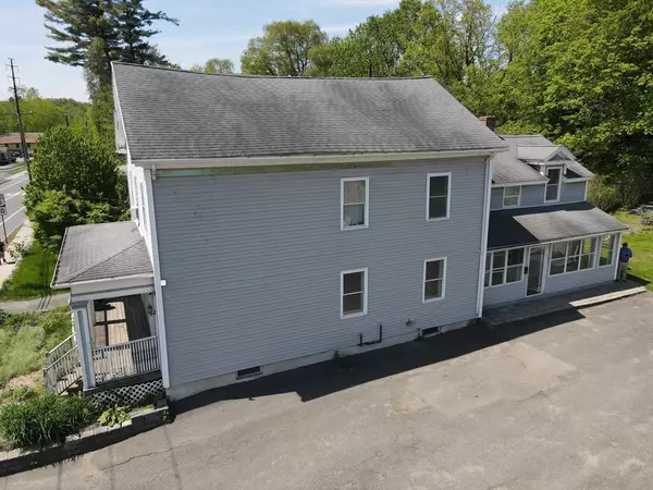 Greenfield, MA 01301,427-429 Deerfield St