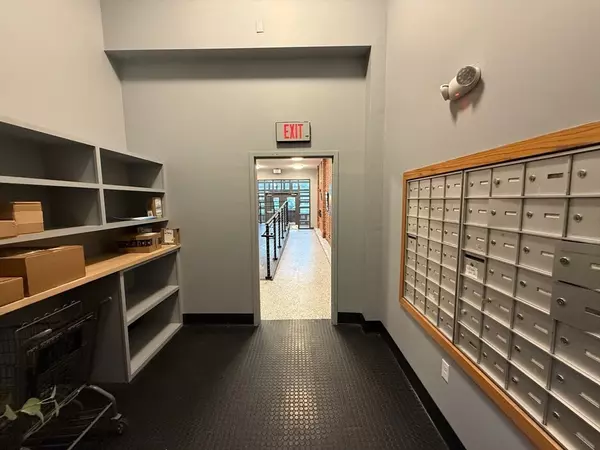 Lowell, MA 01852,172 Middle St #209