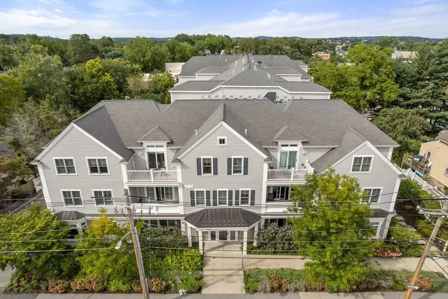 77 Court St #205, Newton, MA 02458
