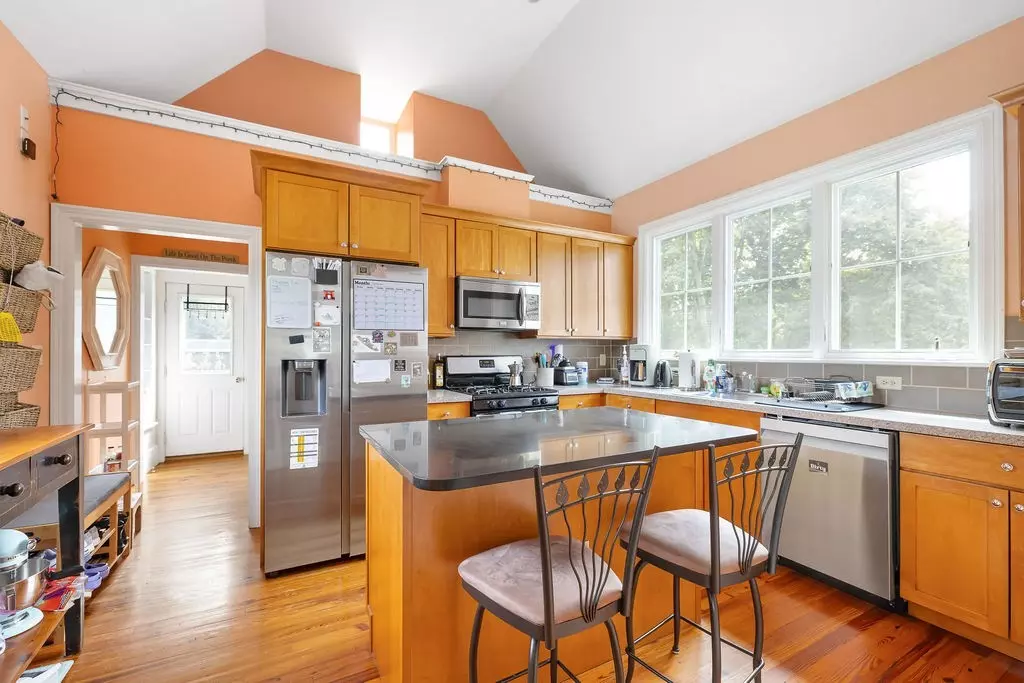 Waltham, MA 02451,515 Lexington St #2
