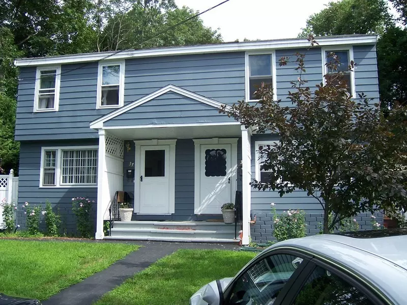 35-37 Eighth Ave, Lowell, MA 01854
