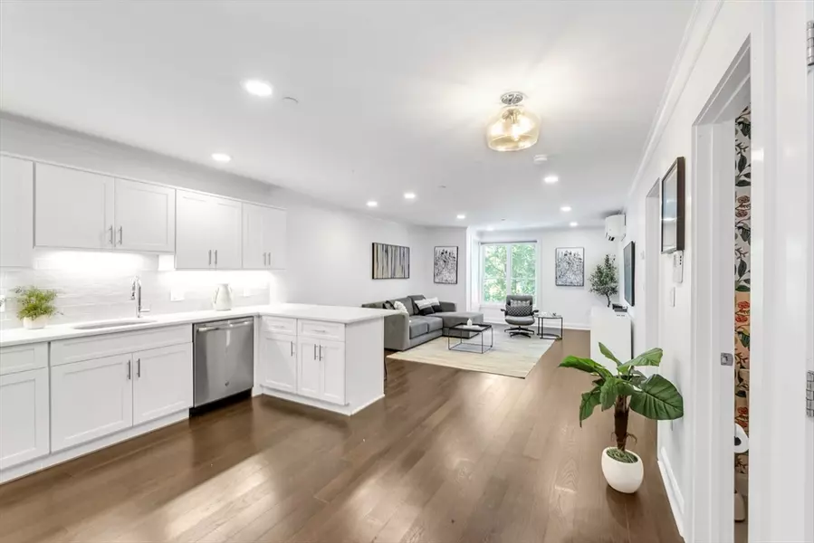 1789 Centre Street #202, Boston, MA 02132