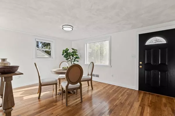 Lynnfield, MA 01940,998 Summer Street