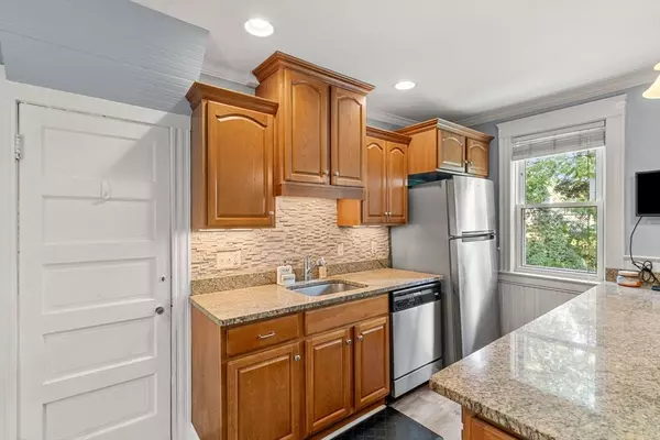 Haverhill, MA 01830,31 Rosemary Ave