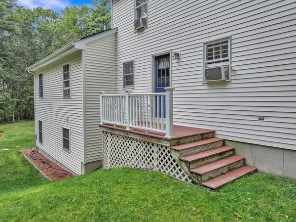 Charlton, MA 01507,44 Buffum Rd