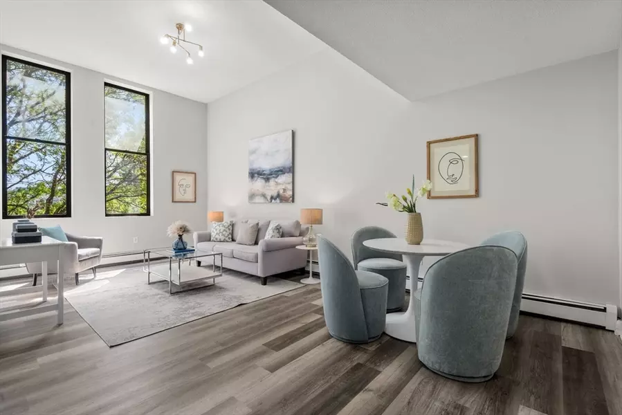 60 Gibson St #304, Boston, MA 02122