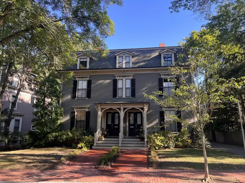 38 Arlington Street #38, Cambridge, MA 02140
