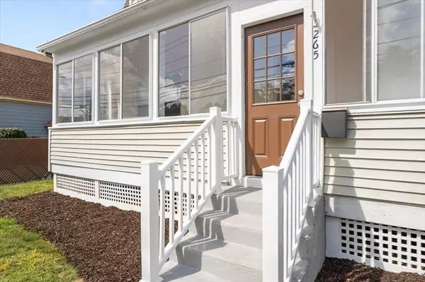 Ashland, MA 01721,265 Pleasant St