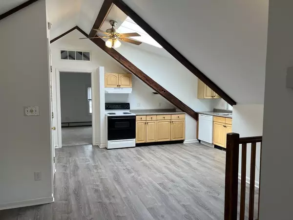 Kingston, MA 02364,57 Main St #C