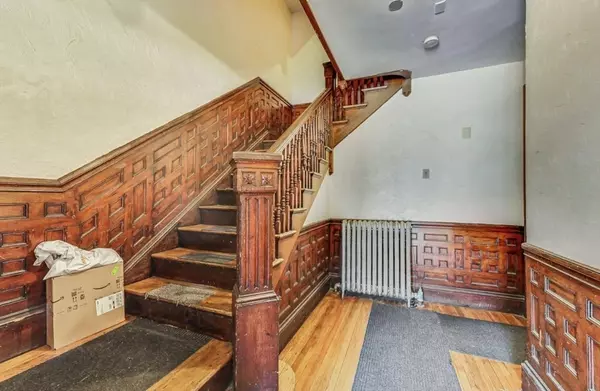 Boston, MA 02119,472 Warren