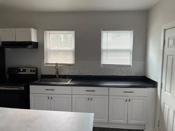 Southbridge, MA 01550,164 Marcy #1