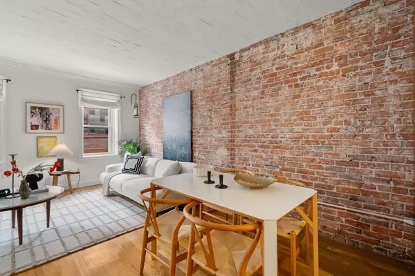 Boston, MA 02113,156 Prince St #11