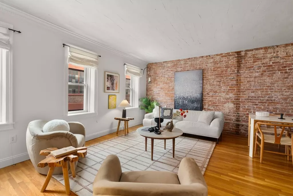 Boston, MA 02113,156 Prince St #11