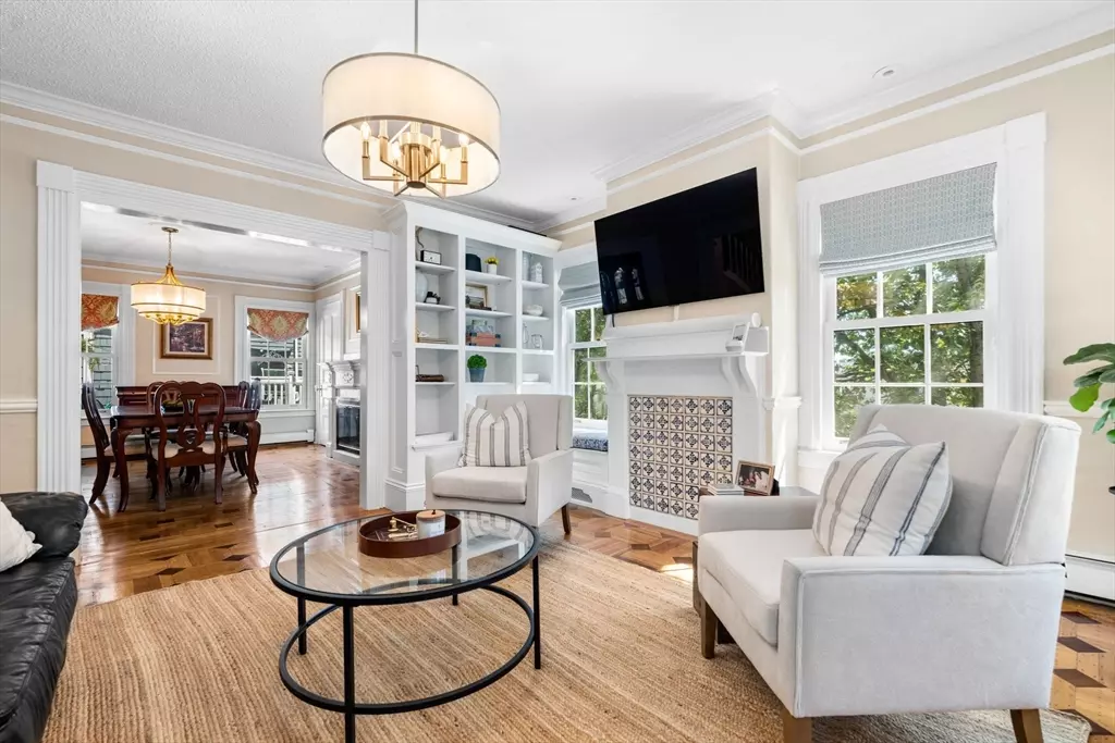 Boston, MA 02129,207 Bunker Hill St #2