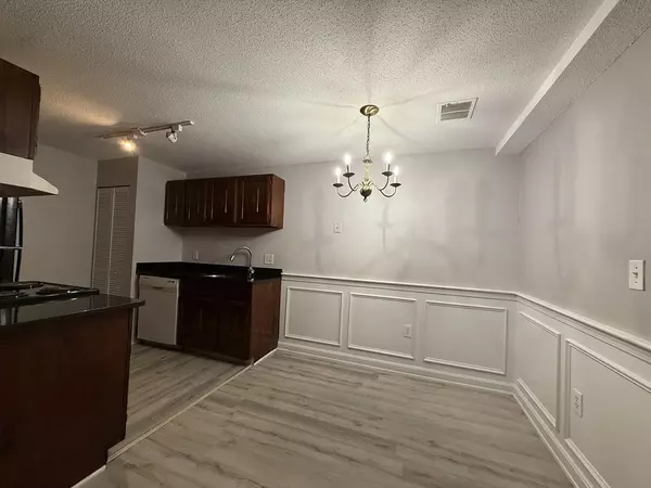 Natick, MA 01760,34 Walden Drive #3