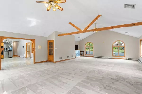 Mendon, MA 01756,3 Esty Road
