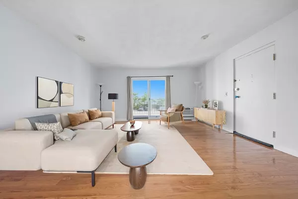 Quincy, MA 02169,808 Willard St #F11