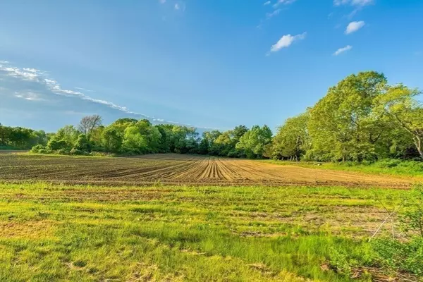 Concord, MA 01742,241 Shadyside Avenue