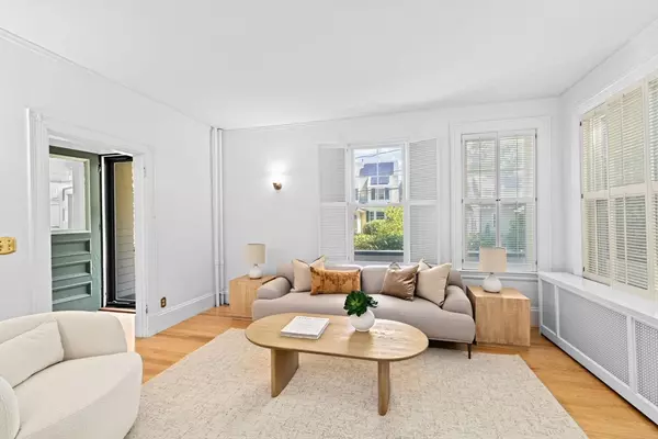 Newton, MA 02461,35 Bradford Rd