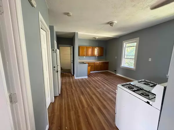 Worcester, MA 01604,32 Ames St #3