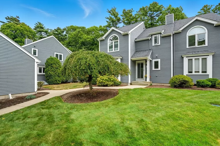 53 Bay Farm Rd #53, Duxbury, MA 02332