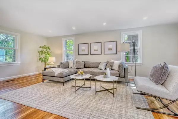 Melrose, MA 02176,26 Magnolia Rd