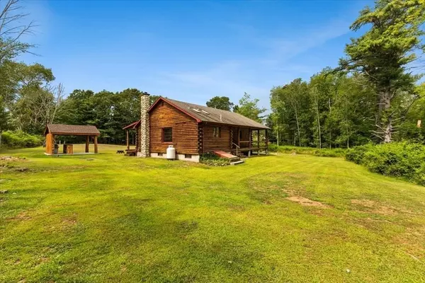 Rochester, MA 02770,148 Braley Hill Rd