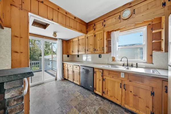 Fairhaven, MA 02719,133 Pleasant St