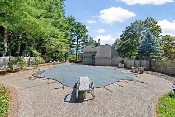 Hanover, MA 02339,28 Old Shipyard Ln