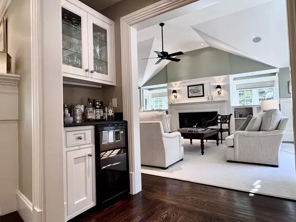 Newton, MA 02465,10 Ruane Rd