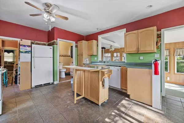 Worcester, MA 01603,182 Lovell St