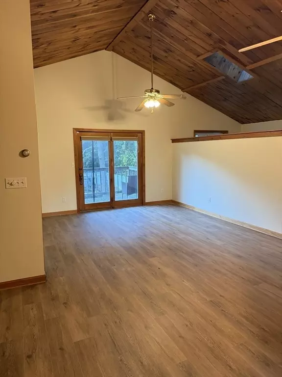 Berkley, MA 02779,19 Orchard St