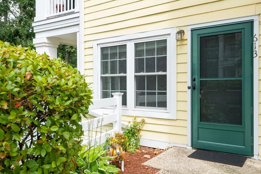 613 Gazebo Circle #613, Reading, MA 01867