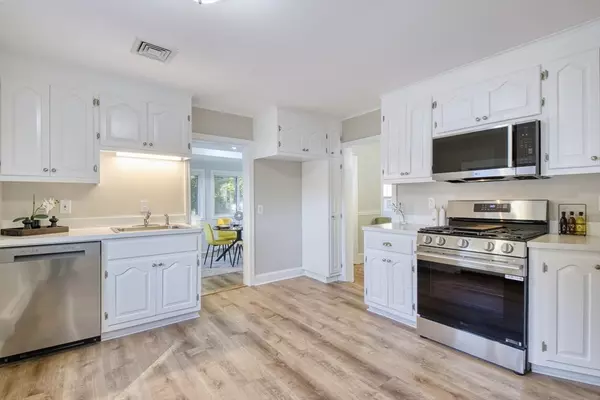 Norwood, MA 02062,105 E Cross St