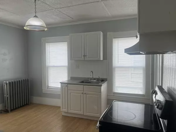 Lynn, MA 01902,33 Cherry Street #1